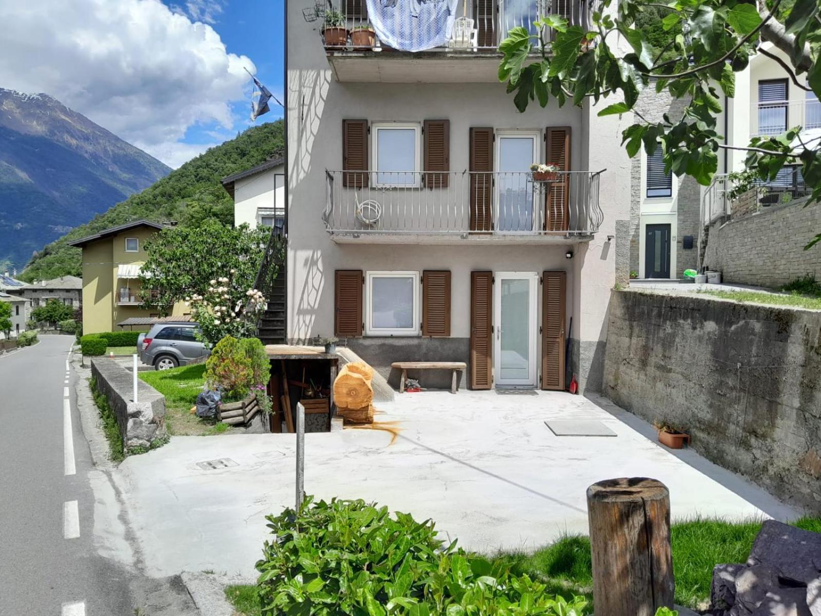 Ca Marasciol A 5 Minuti Dal Trenino Rosso Del Bernina Express Villa di Tirano Exterior foto